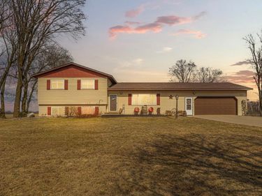 10525 210th Street W, Morristown, MN 55052