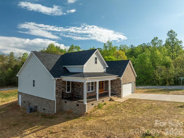 416 Whitmore Street SE, Lenoir, NC 28645