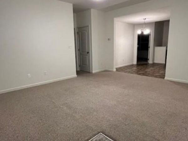 575 HOMETOWNE TER , LITITZ, PA 17543