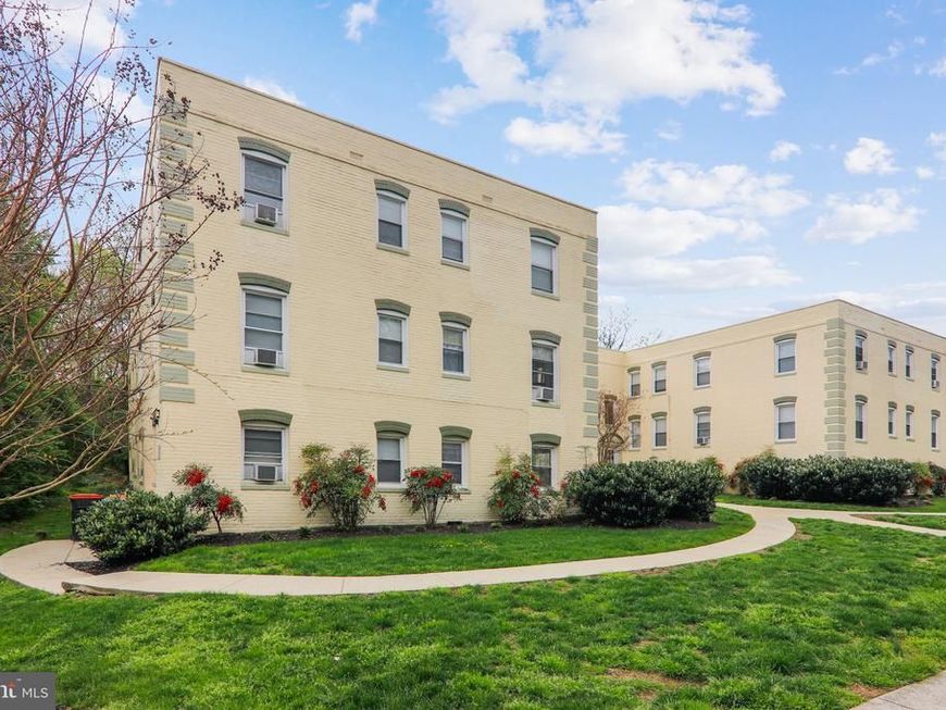 4701 Ravenswood Road , Unit 14, Riverdale, MD 20737 Main Photo