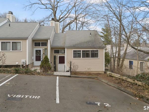 72 Shepards Knoll, Unit 72, Hamden, CT 06514
