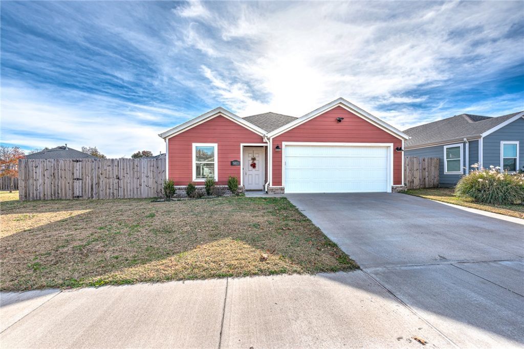 5813 W Greens Chapel Road, Fayetteville, AR 72704 Main Photo