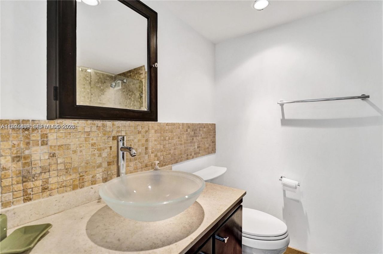 5151 Collins Ave, Unit 1035, Miami Beach, FL 33140 Photo
