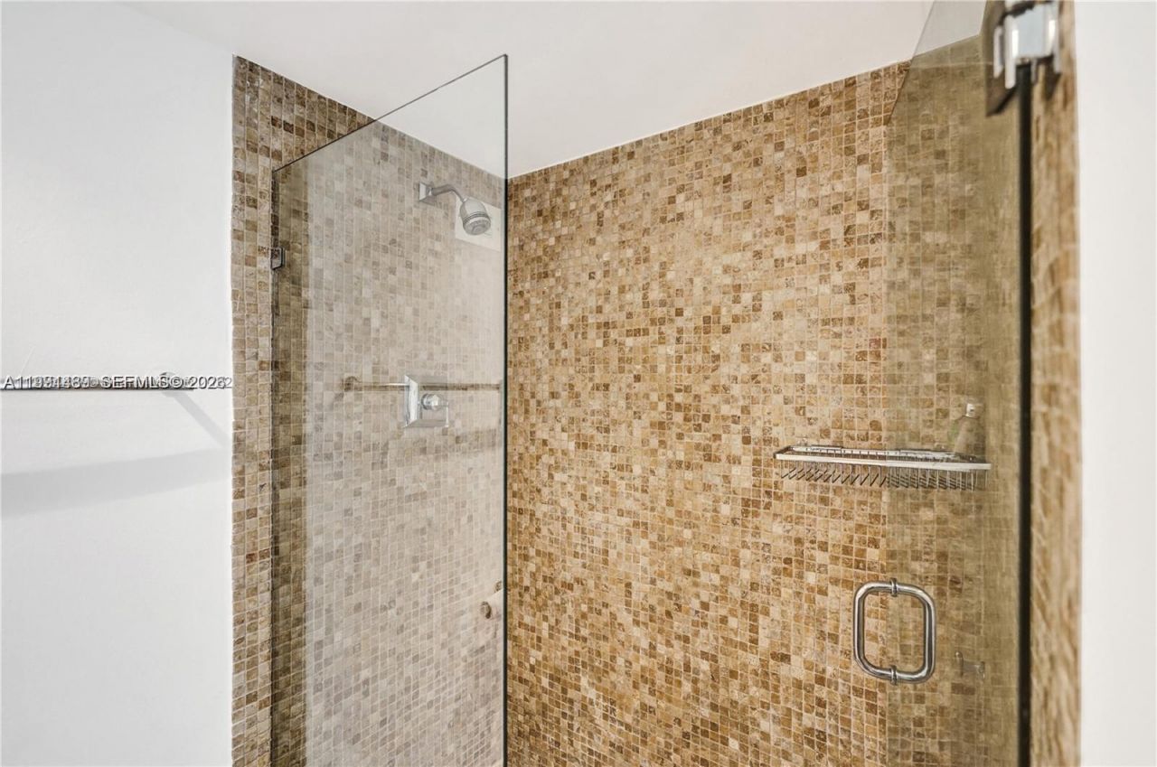 5151 Collins Ave, Unit 1035, Miami Beach, FL 33140 Photo