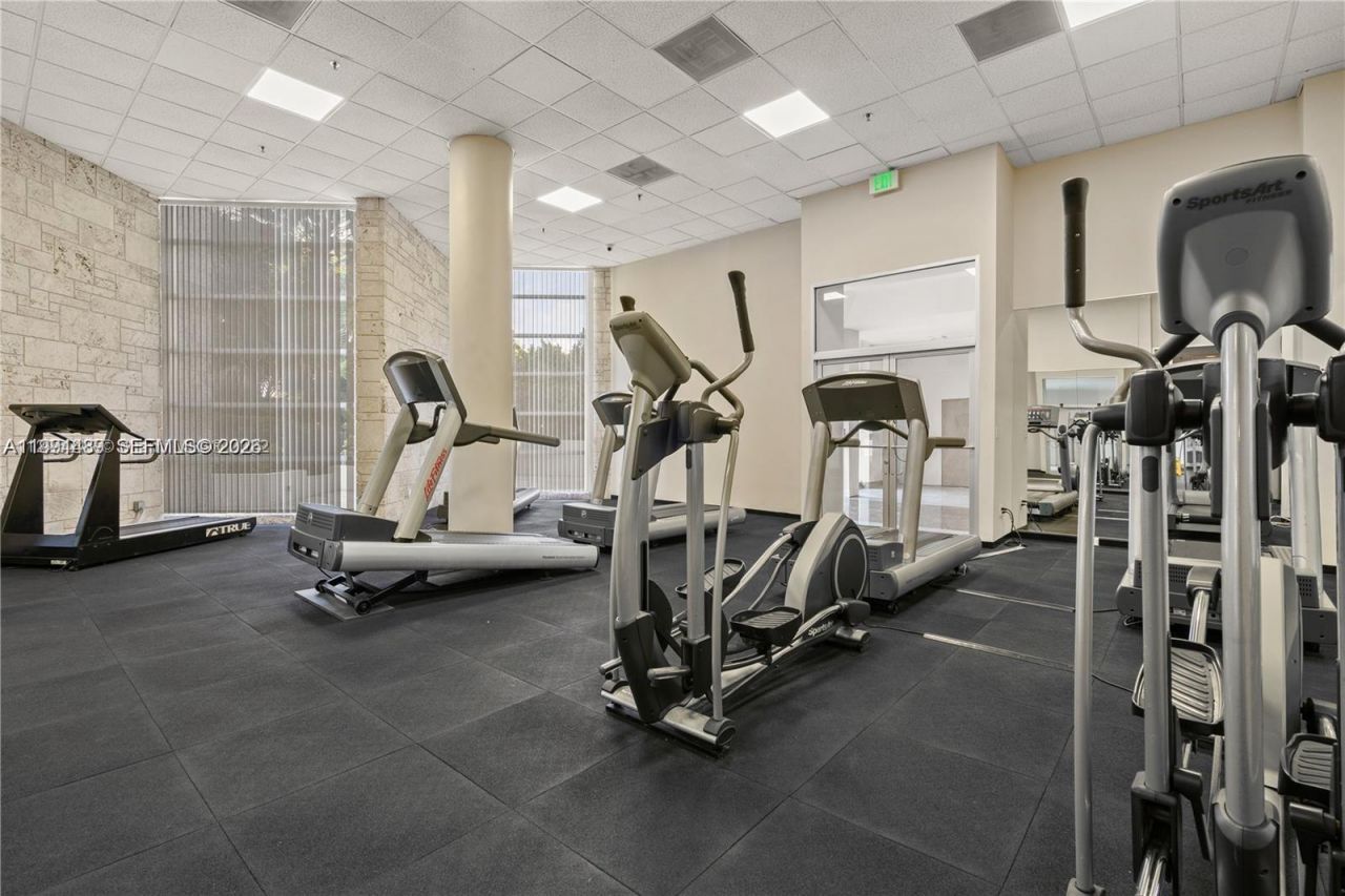 5151 Collins Ave, Unit 1035, Miami Beach, FL 33140 Photo