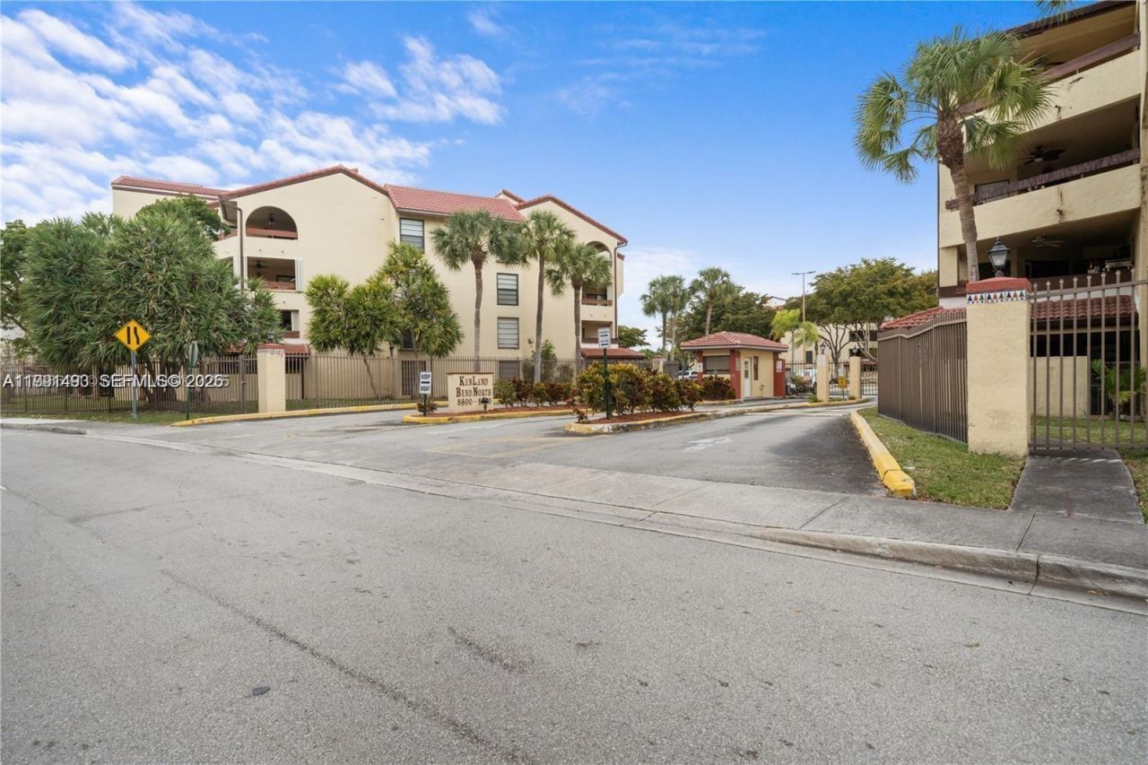 8830 SW 123rd Ct , Unit I407, Miami, FL 33186 Photo