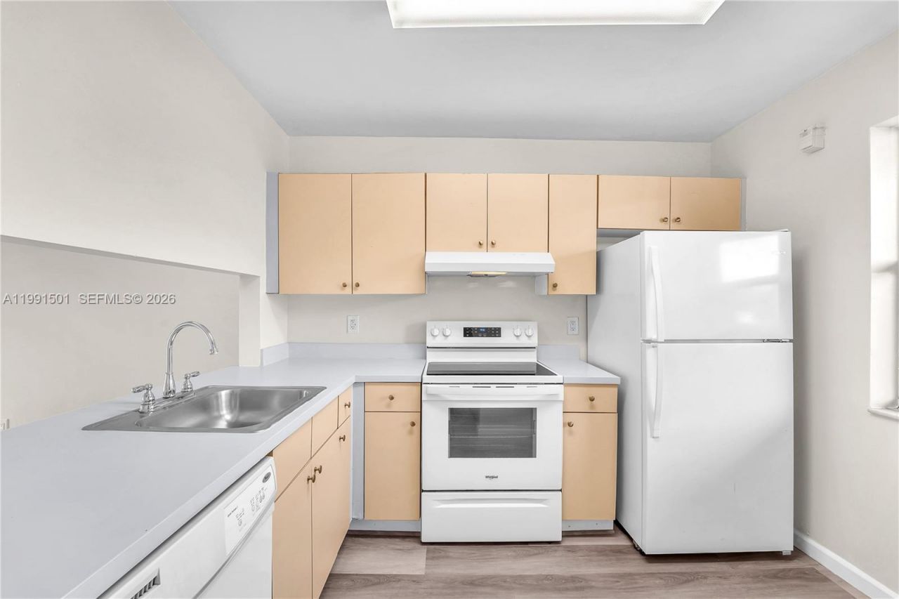 7668 SW 152nd Ave , Unit 2-107, Miami, FL 33193 Photo