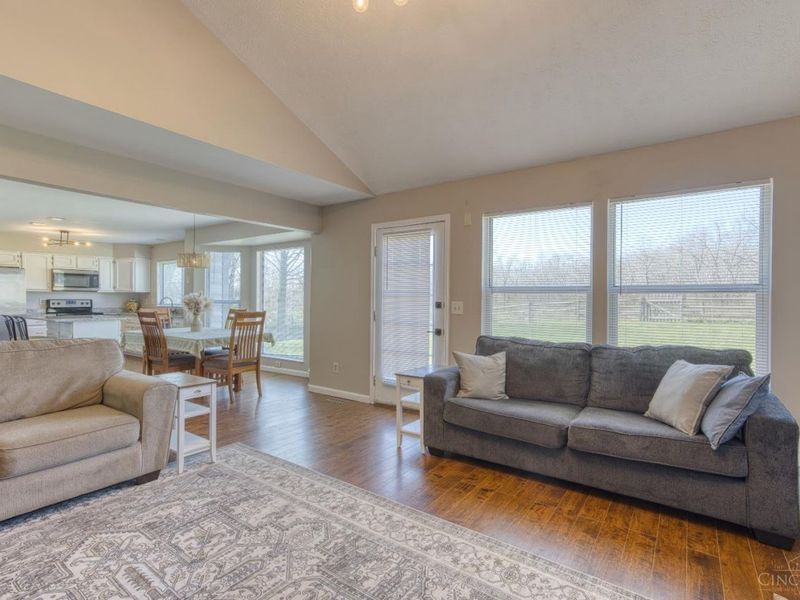 2483 Carriagegate Lane, Deerfield Twp., OH 45039 Photo 18