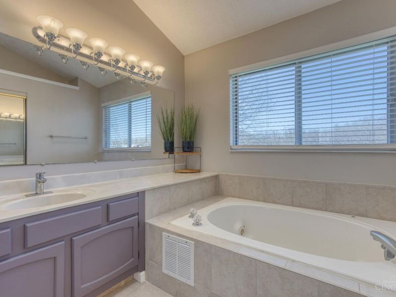 2483 Carriagegate Lane, Deerfield Twp., OH 45039 Photo 23