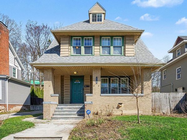 1110 N Michigan Street, South Bend, IN 46617