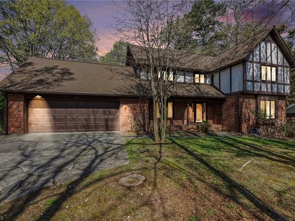 4103 Oak Hollow Drive, High Point, NC 27265