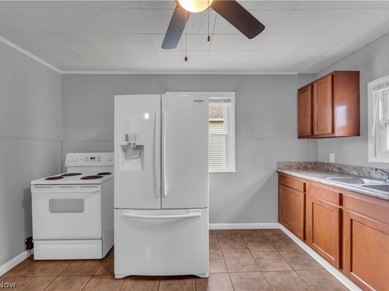 1771 E 37th Street, Unit 1771, Lorain, OH 44055 Photo 8