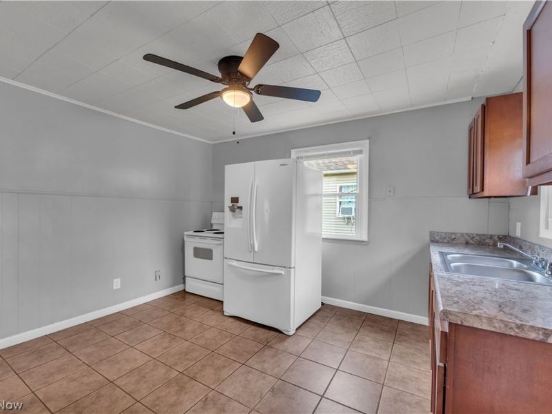 1771 E 37th Street, Unit 1771, Lorain, OH 44055 Photo 9