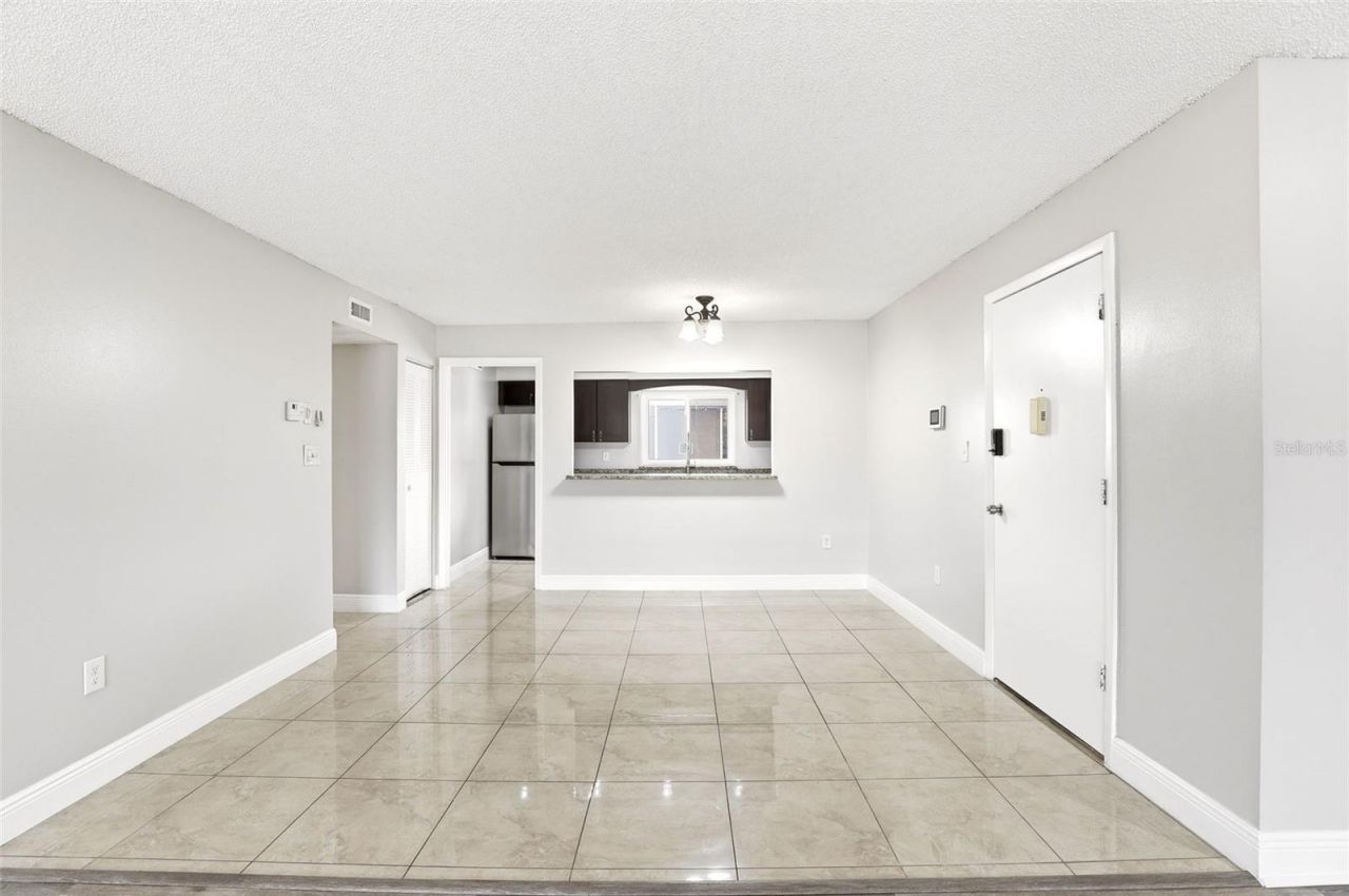 626 Orange Drive, Unit 243, Altamonte Springs, FL 32701 Photo