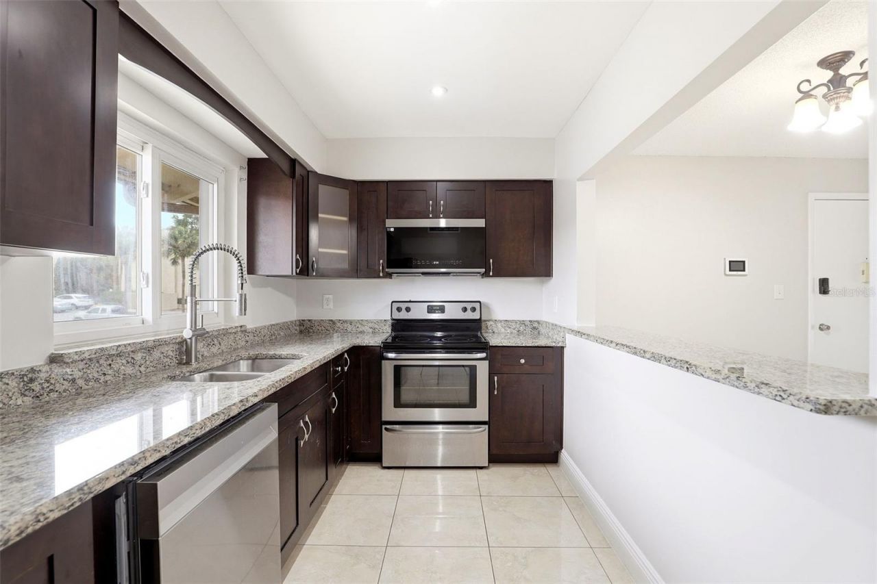 626 Orange Drive, Unit 243, Altamonte Springs, FL 32701 Photo