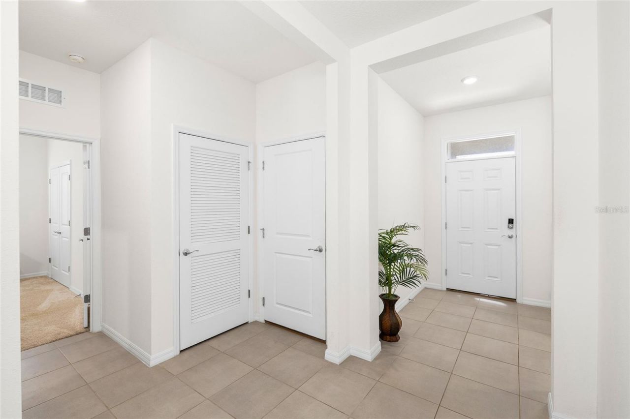 13204 Waterleaf Garden Circle , Riverview, FL 33579 Photo