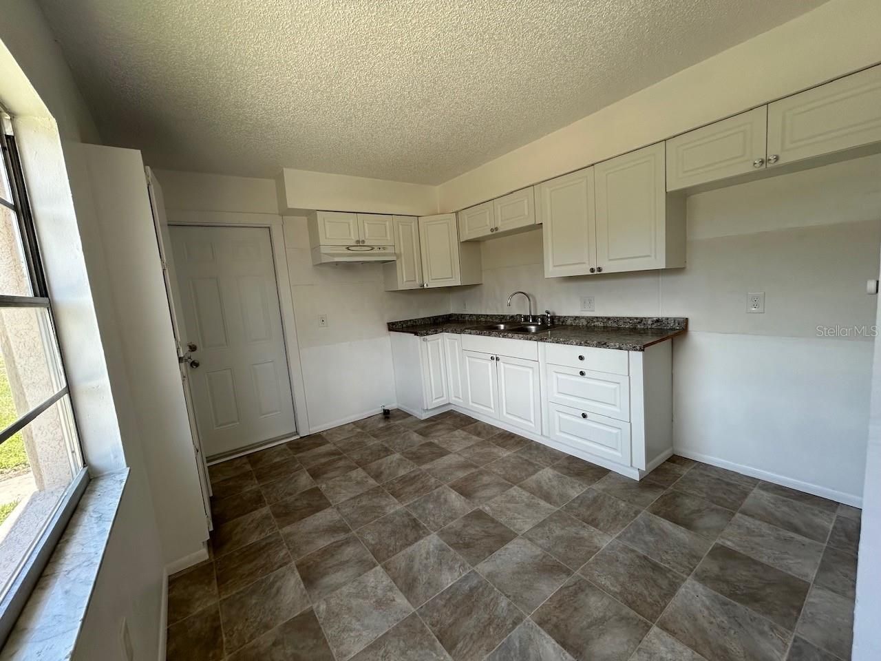 1031 30th Avenue E, Bradenton, FL 34208 Photo