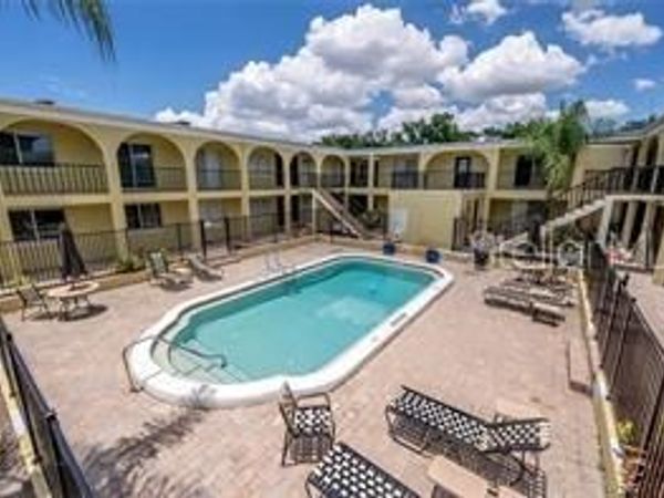3206 W AZEELE STREET, Unit 220, TAMPA, FL 33609