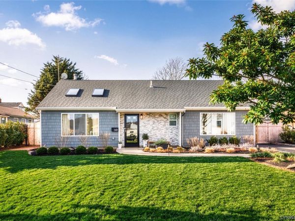 30 River Road , Sayville, NY 11782