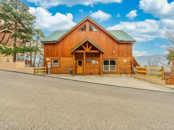 4831 Highland Place Way, Pigeon Forge, TN 37863