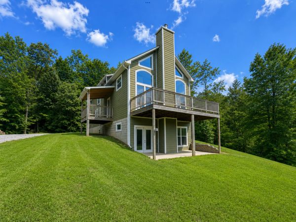 4042 Jones Hollow Road, Lobelville, TN 37097