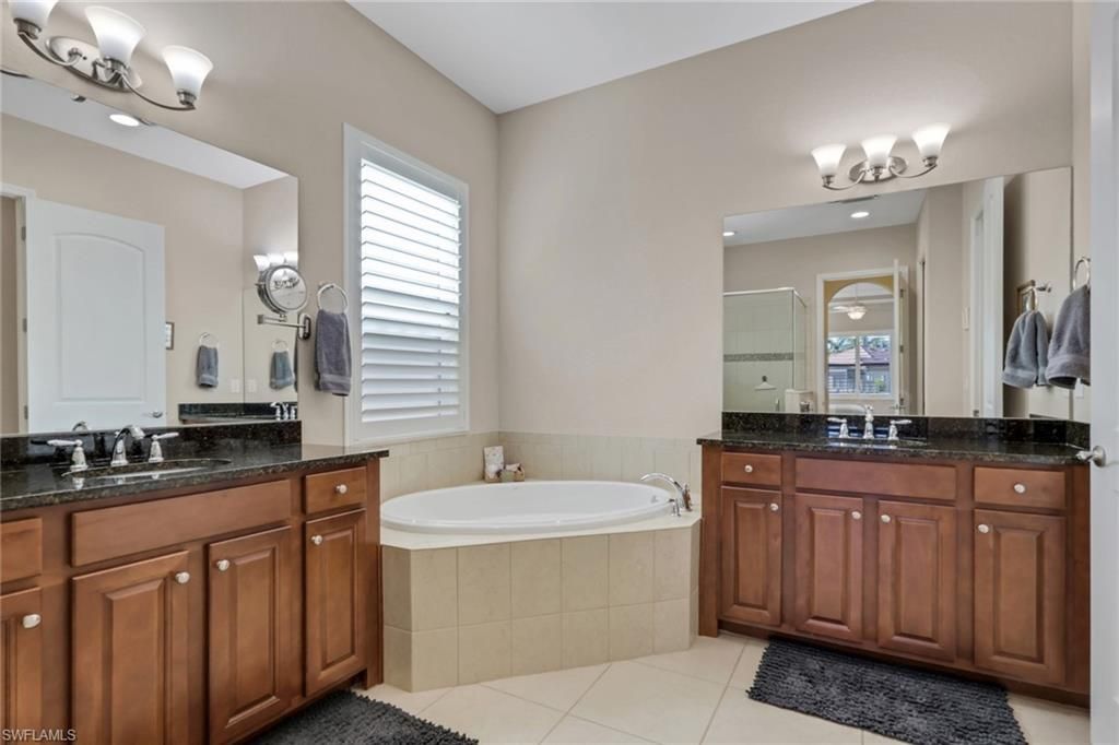 1589 Serrano Cir, Naples, FL 34105 Photo