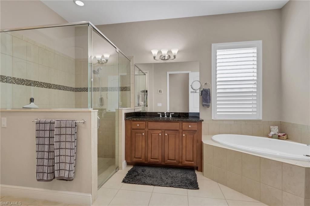 1589 Serrano Cir, Naples, FL 34105 Photo