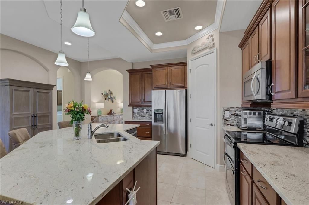 1589 Serrano Cir, Naples, FL 34105 Photo