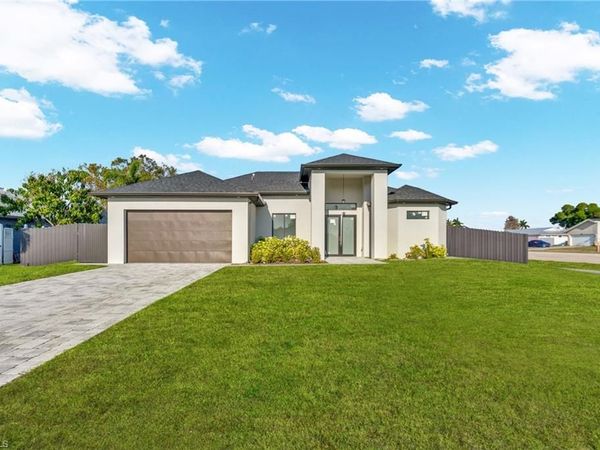 2 SE 20th CT, CAPE CORAL, FL 33990