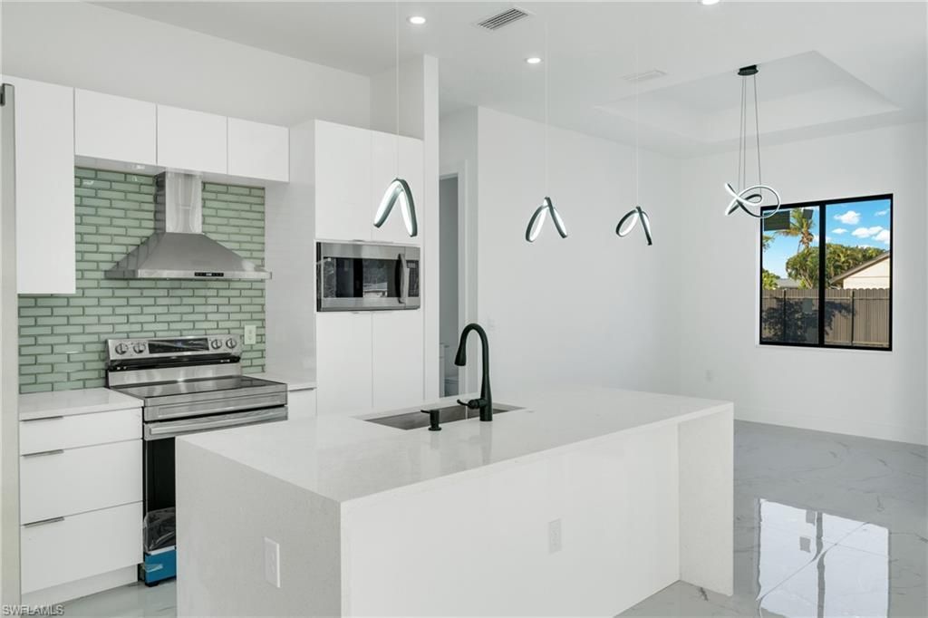 2 SE 20th Ct, Cape Coral, FL 33990 Photo