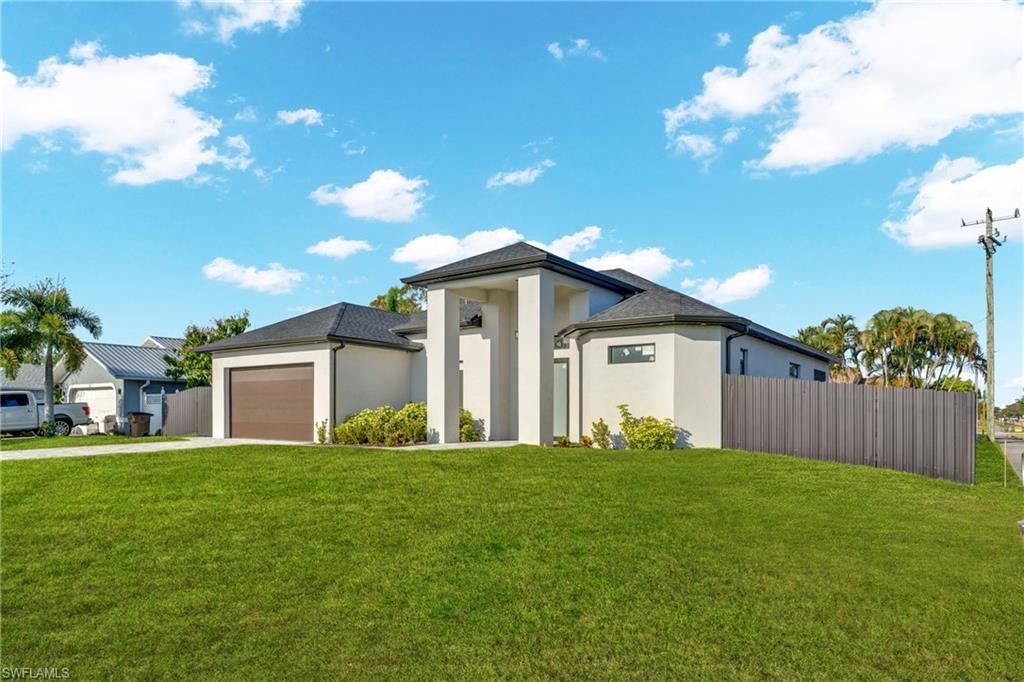2 SE 20th Ct, Cape Coral, FL 33990 Photo