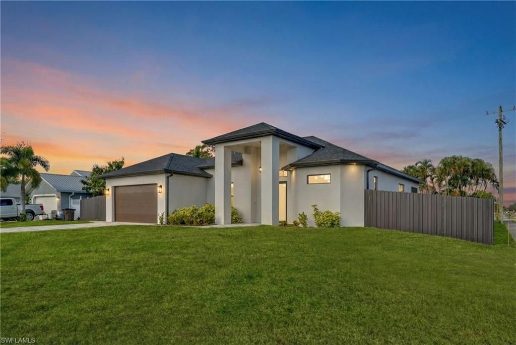 2 SE 20th Ct, Cape Coral, FL 33990 Photo