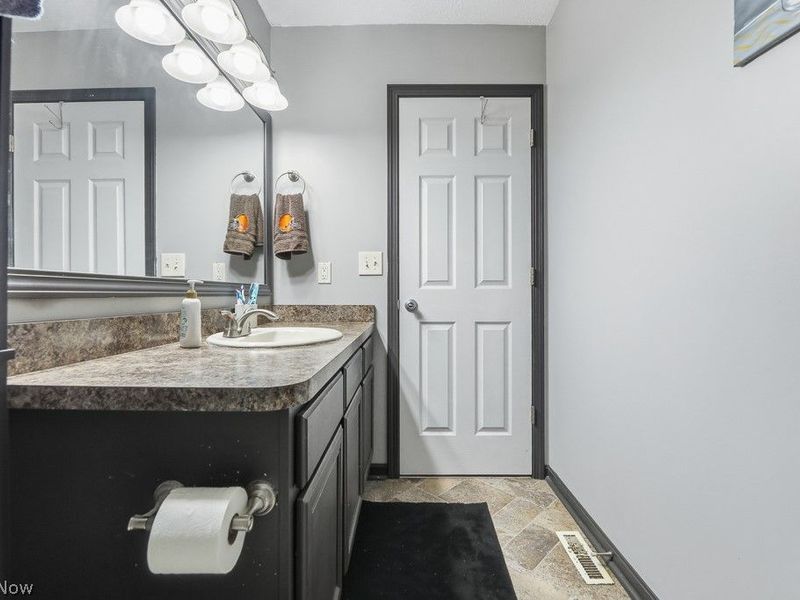 1719 Wilson Road, Akron, OH 44312 Photo 21