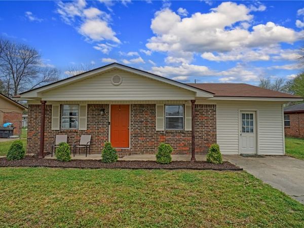 1505 S Boston Place, Russellville, AR 72801