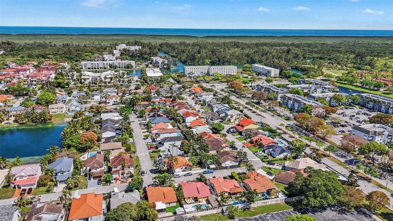 21040 SW 85th Pass , Cutler Bay, FL 33189 Photo