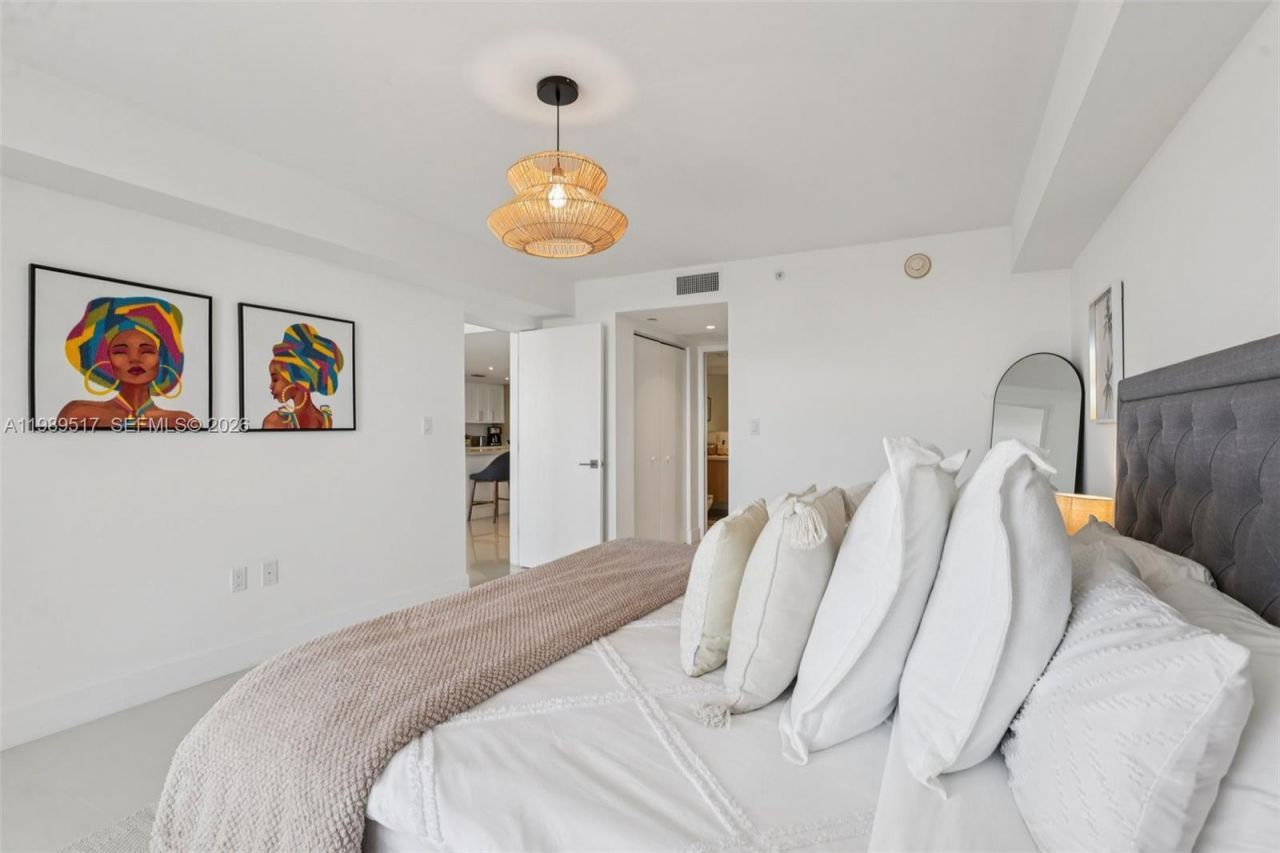 1100 100th St , Unit 703, Bay Harbor Islands, FL 33154 Photo