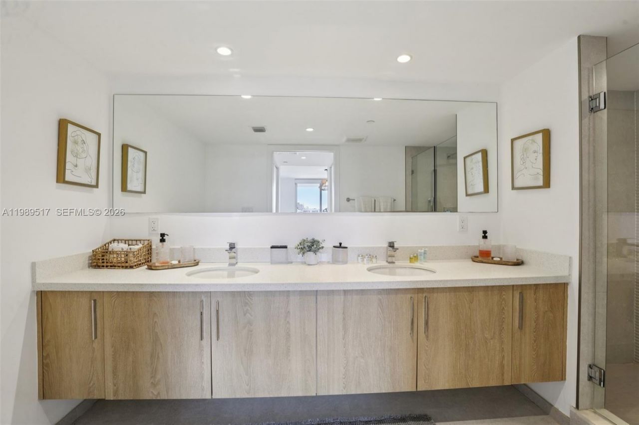 1100 100th St , Unit 703, Bay Harbor Islands, FL 33154 Photo