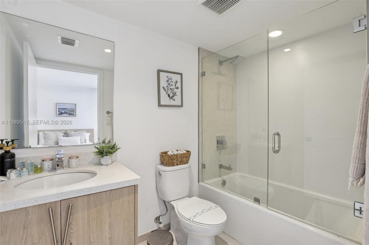 1100 100th St , Unit 703, Bay Harbor Islands, FL 33154 Photo