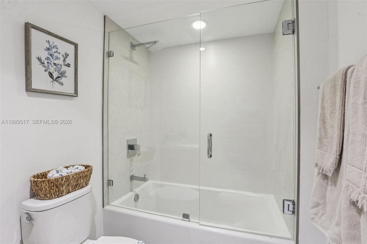 1100 100th St , Unit 703, Bay Harbor Islands, FL 33154 Photo