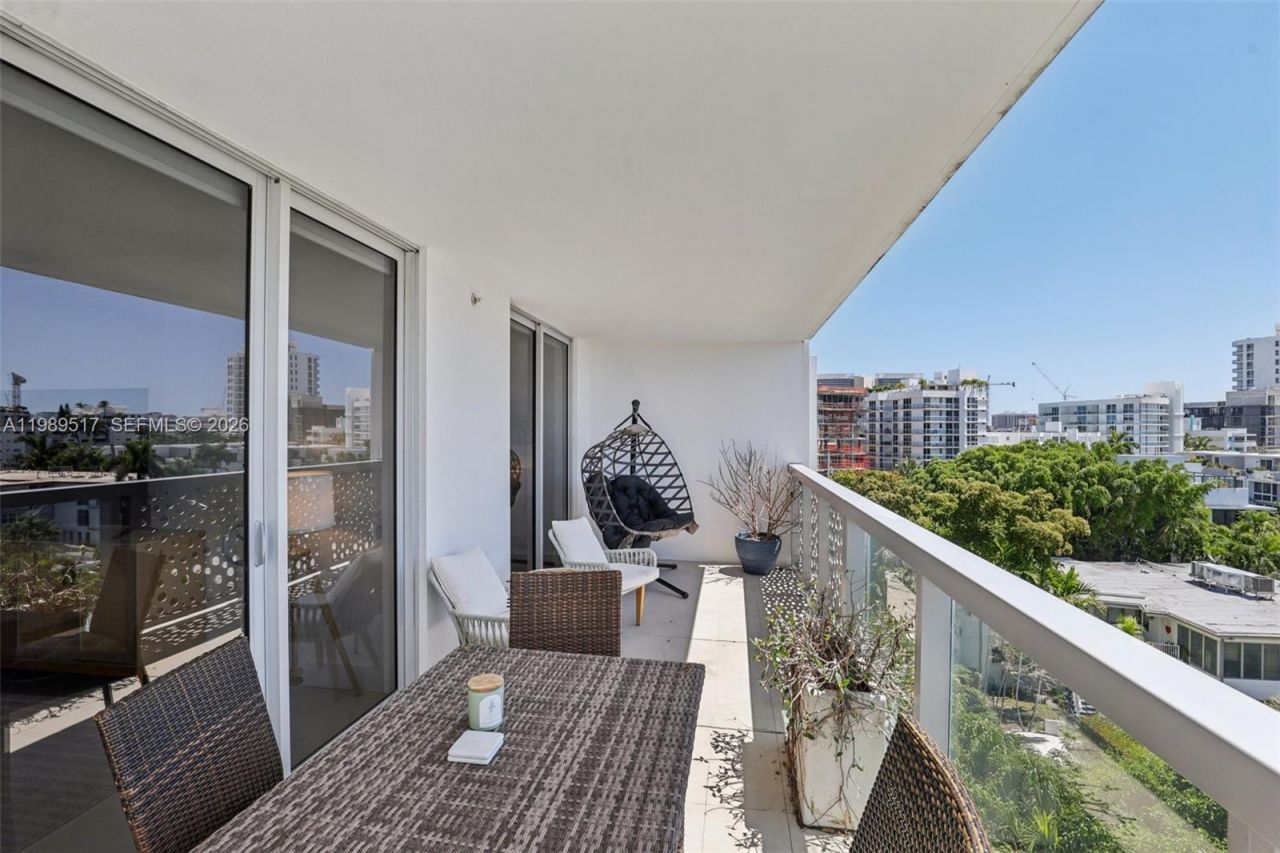 1100 100th St , Unit 703, Bay Harbor Islands, FL 33154 Photo