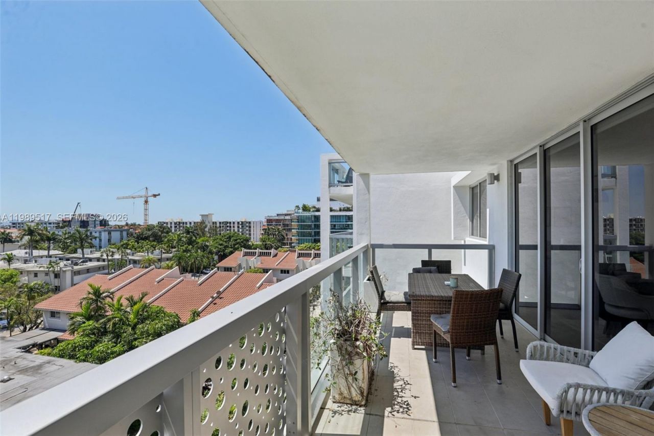 1100 100th St , Unit 703, Bay Harbor Islands, FL 33154 Photo