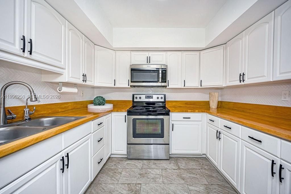 5311 Banyan Ln, Tamarac, FL 33319 Photo