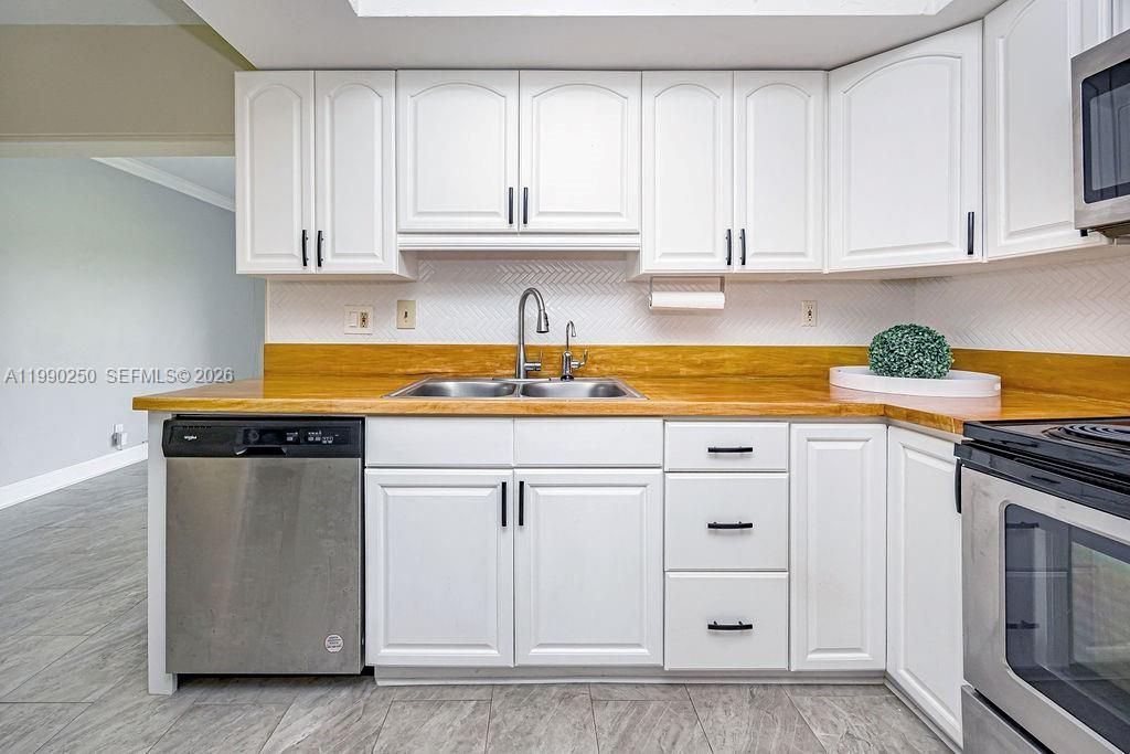 5311 Banyan Ln, Tamarac, FL 33319 Photo