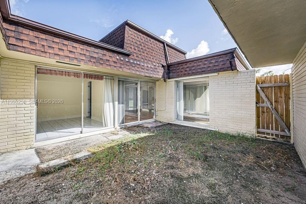 5311 Banyan Ln, Tamarac, FL 33319 Photo