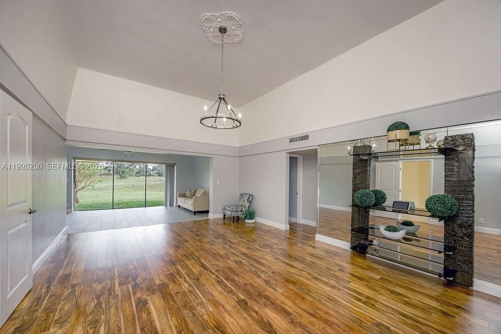 5311 Banyan Ln, Tamarac, FL 33319 Photo