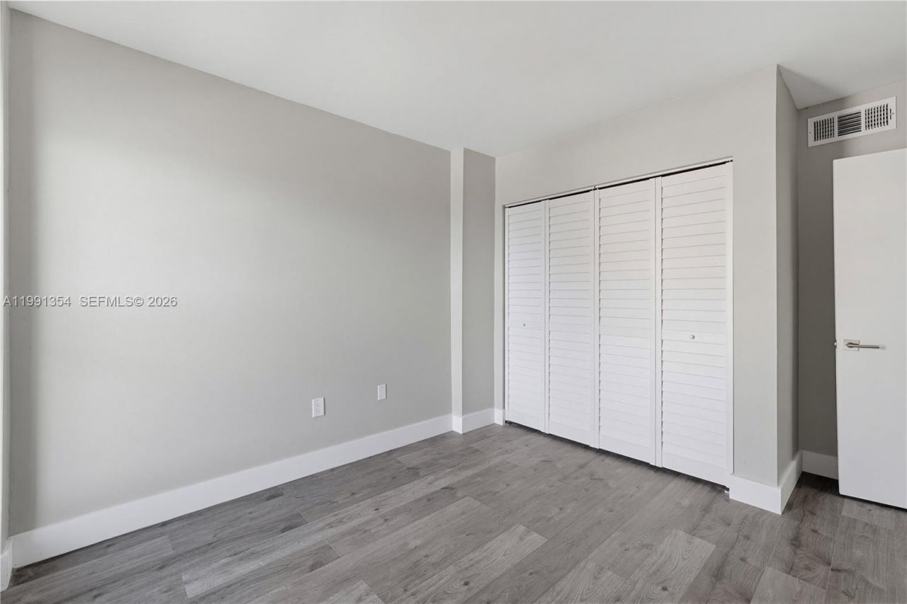 300 NW 42nd Ave , Unit 409, Miami, FL 33126 Photo