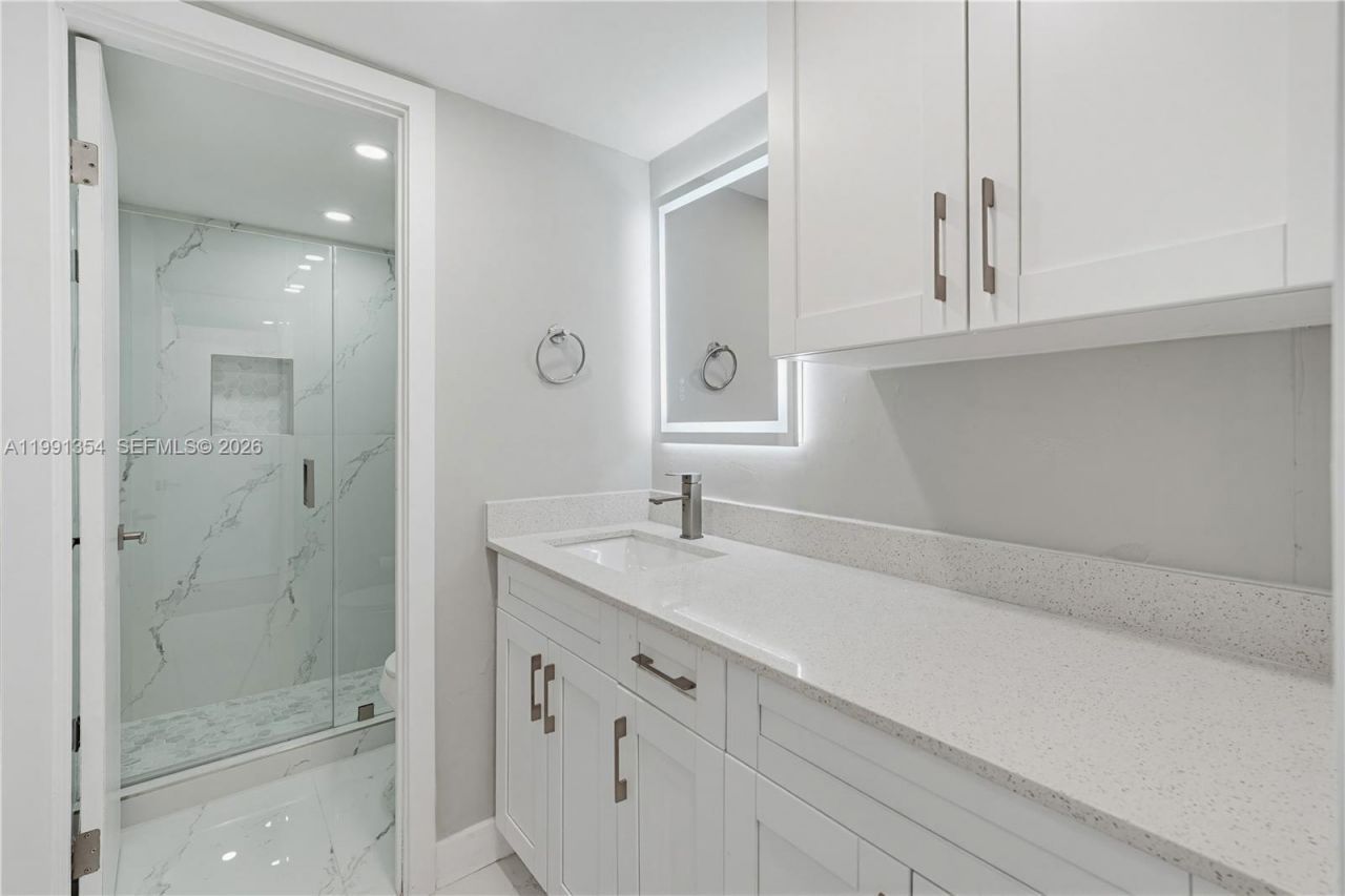 300 NW 42nd Ave , Unit 409, Miami, FL 33126 Photo