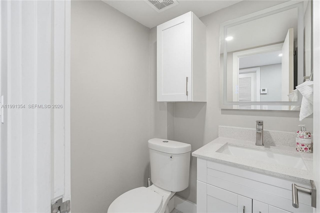 300 NW 42nd Ave , Unit 409, Miami, FL 33126 Photo