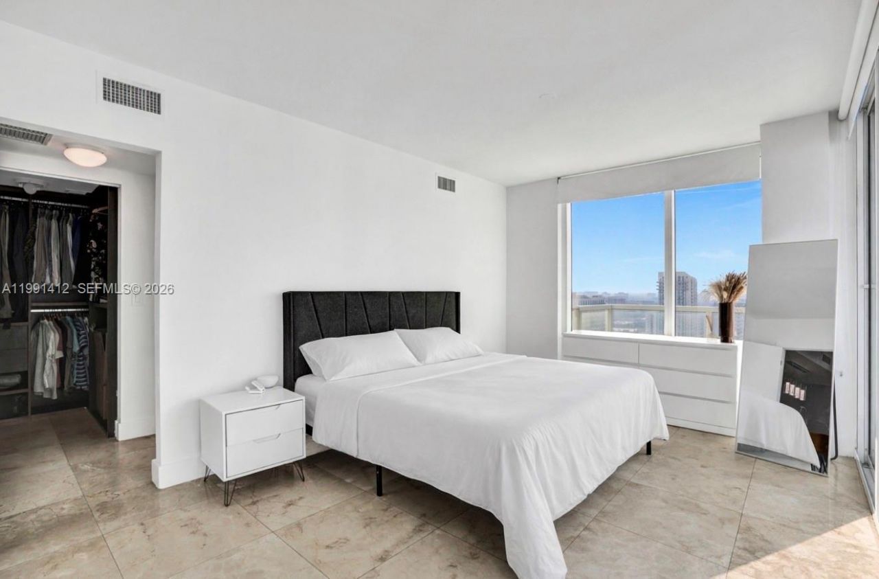 665 NE 25th St , Unit 2105, Miami, FL 33137 Photo