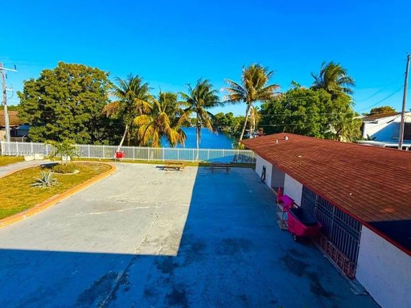 6850 W 14th Ct , Unit A21, Hialeah, FL 33014